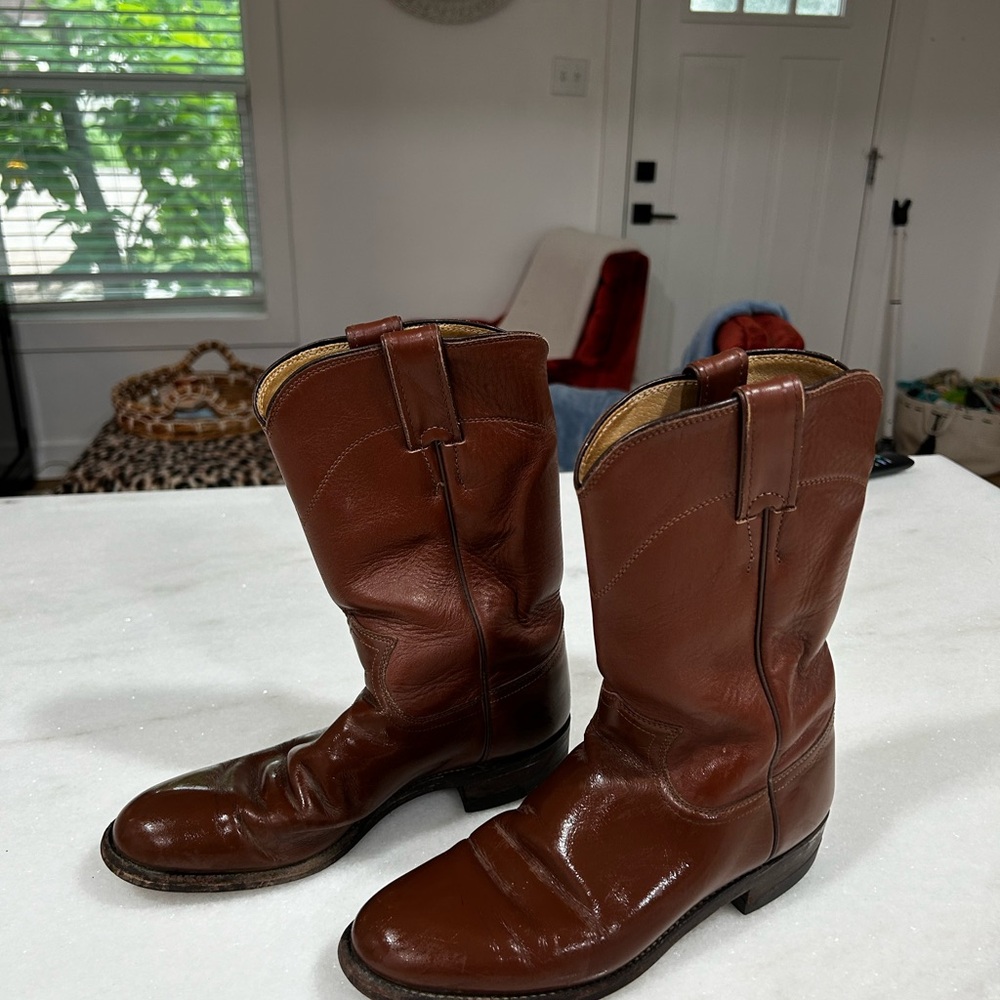 Justin Ropers - Picture 3 of 6